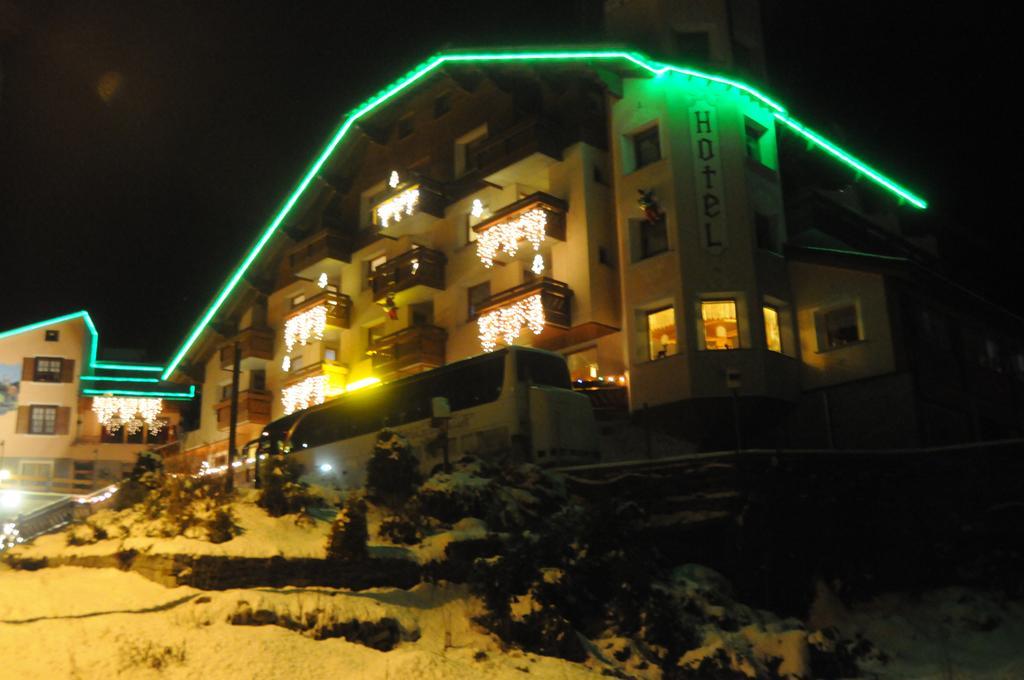 Alps Oriental Wellness Hotel Campodolcino Kültér fotó