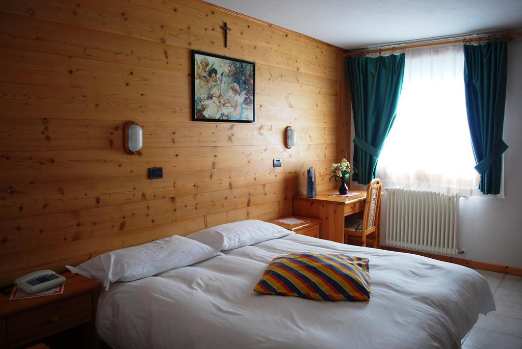 Alps Oriental Wellness Hotel Campodolcino Kültér fotó